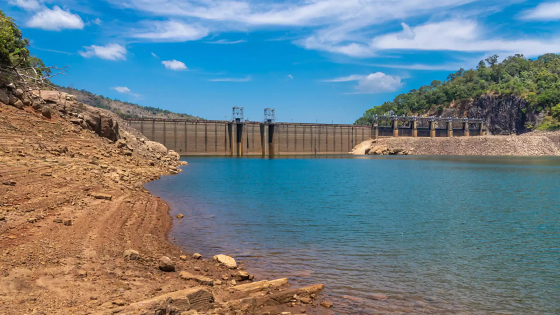 Karaiyar Dam