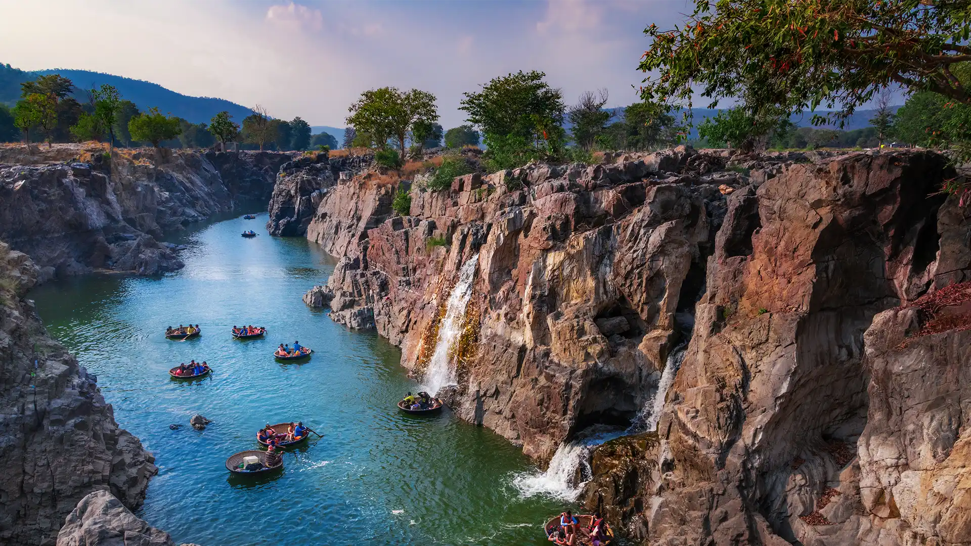 The astonishing falls of Dharmapuri
