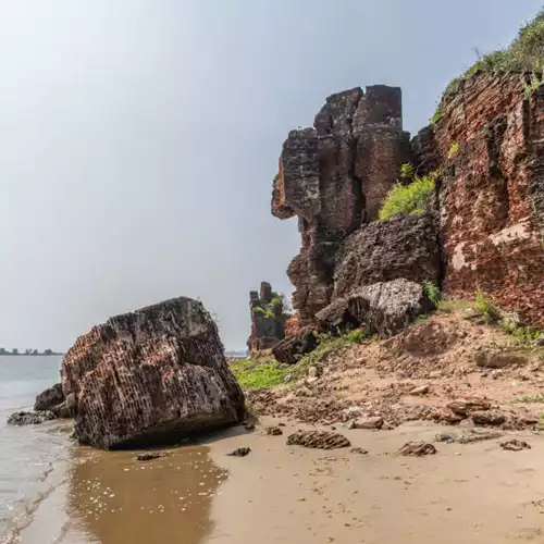 Alamparai Fort