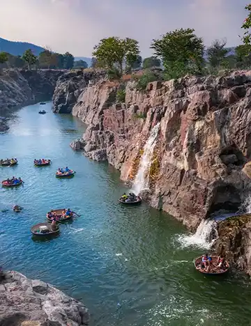 The astonishing falls of Dharmapuri