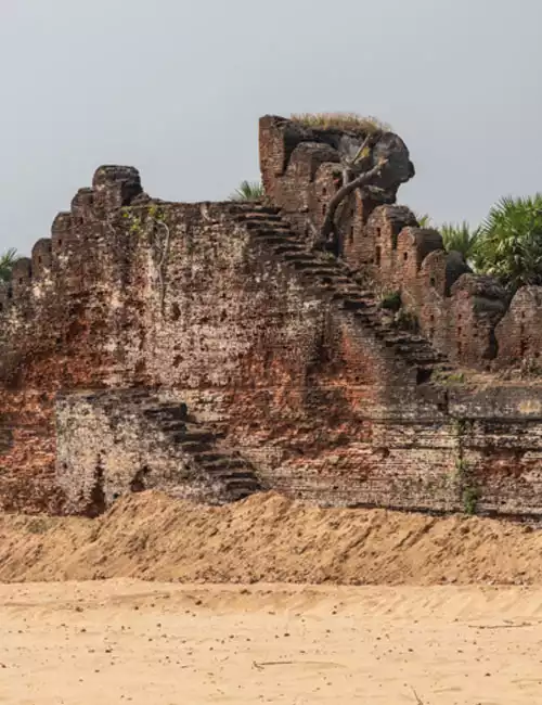 Alamparai Fort 